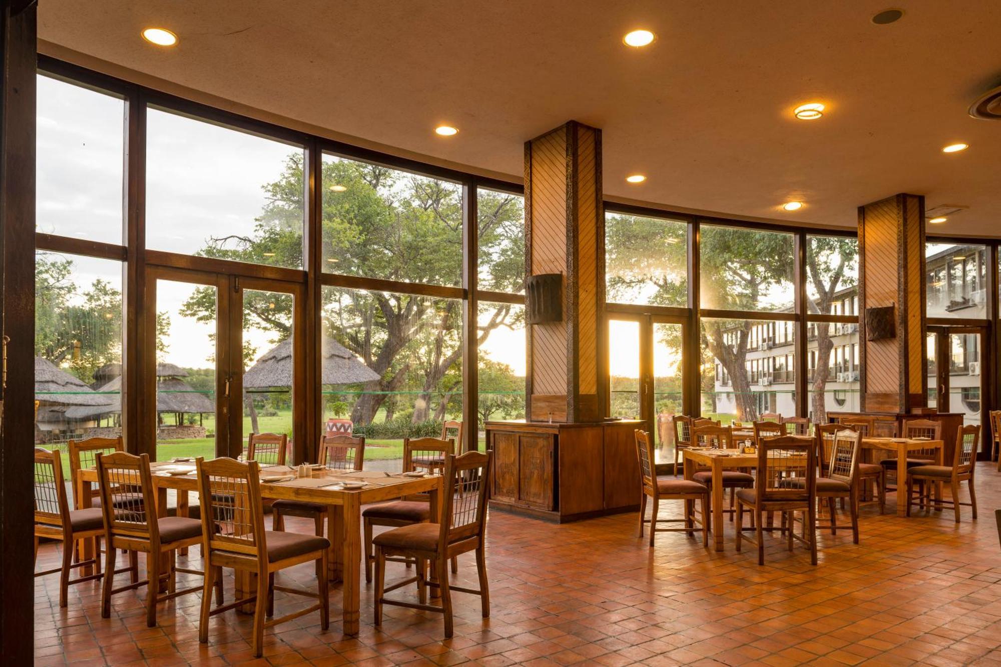 Hwange Safari Lodge Dete Exterior foto